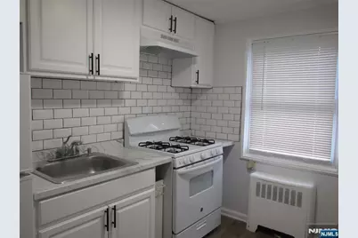 150 Vanderburgh A #A, Rutherford, NJ 07070 - Photo 8