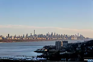 200 Old Palisade Road 16D, Fort Lee, NJ 07024 - Photo 10