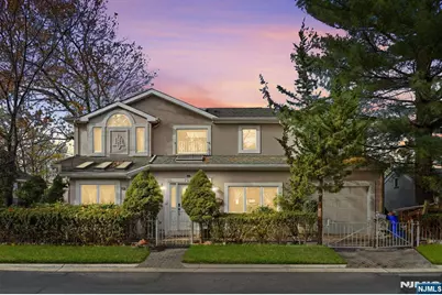 703 Stewart Street, Ridgefield, NJ 07657 - Photo 2