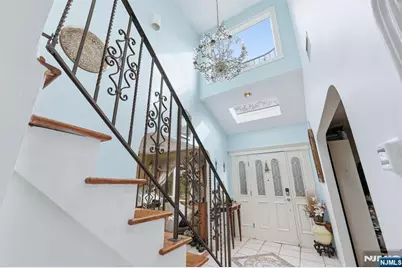 703 Stewart Street, Ridgefield, NJ 07657 - Photo 4