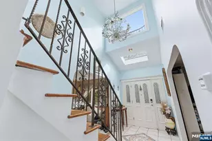 703 Stewart St, Ridgefield, NJ 07657 - Photo 4