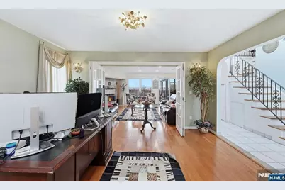 703 Stewart Street, Ridgefield, NJ 07657 - Photo 10