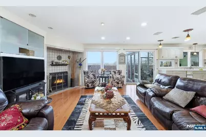 703 Stewart Street, Ridgefield, NJ 07657 - Photo 14