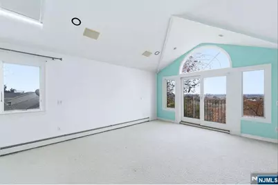 703 Stewart Street, Ridgefield, NJ 07657 - Photo 28