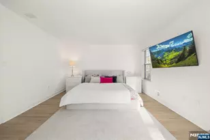 100 Crown Ct 482, Edgewater, NJ 07020 - Photo 8