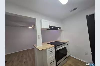 2080 Drake Court, Mahwah, NJ 07430 - Photo 6