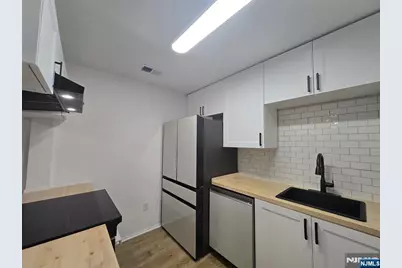 2080 Drake Court, Mahwah, NJ 07430 - Photo 8