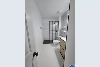 2080 Drake Court, Mahwah, NJ 07430 - Photo 12