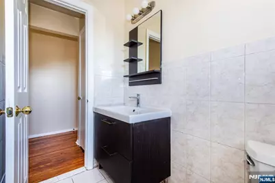 413 Essex Street 2nd Floor #2nd Floor, Hackensack, NJ 07601 - Photo 18