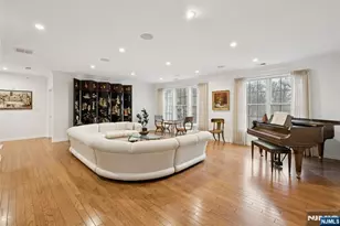 911 Holly Ln, Cedar Grove, NJ 07009 - Photo 6