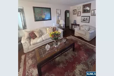 55 Hamilton Road, Teaneck Township, NJ 07666 - Photo 6