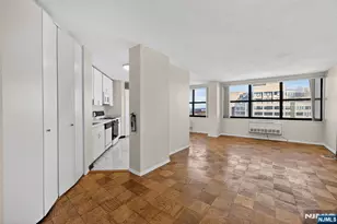 7002 Jfk Blvd E 42B, Guttenberg, NJ 07093 - Photo 2