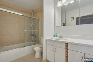 5 Horizon Road 2304, Fort Lee, NJ 07024 - Photo 22