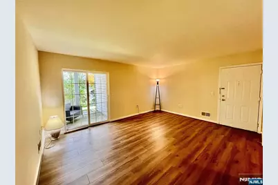 926 Juniper Way, Mahwah, NJ 07430 - Photo 6