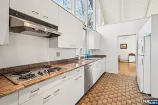 873 Olentangy Rd, Franklin Lakes, NJ 07417 - Photo 16