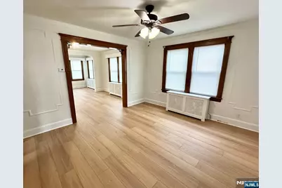 575 Saint Pauls Avenue 1 #1, Cliffside Park, NJ 07010 - Photo 2