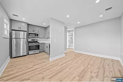 100 Kansas Street 2 #2, Hackensack, NJ 07601 - Photo 4