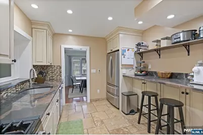 74 Kipp Avenue, Hasbrouck Heights, NJ 07604 - Photo 4