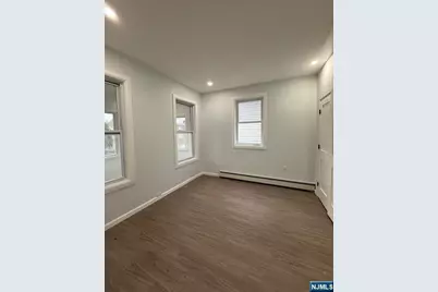 407 Elm Street House #House, Kearny, NJ 07032 - Photo 14