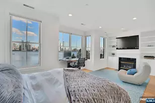 3 Regency Pl, Weehawken, NJ 07086 - Photo 10