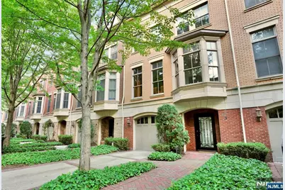 3 Regency Place, Weehawken, NJ 07086 - Photo 2