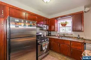 346 Esplanade 60, Hackensack, NJ 07601 - Photo 4