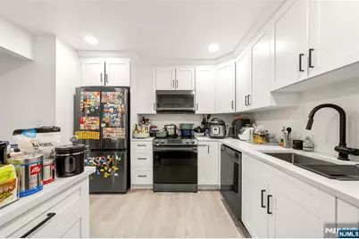 1420 Westgate Drive, Fort Lee, NJ 07024 - Photo 8