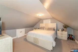 466 Franklin Ave, Hasbrouck Heights, NJ 07604 - Photo 16