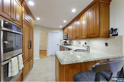 102 Aspen Court T002 #T002, Norwood, NJ 07648 - Photo 12