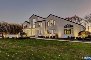 23 Rio Vista Dr, Alpine, NJ 07620 - Photo 4