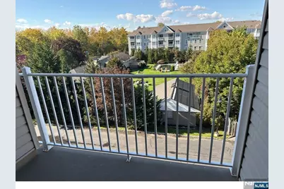 134 Cory Lane 134 #134, Elmwood Park, NJ 07407 - Photo 14