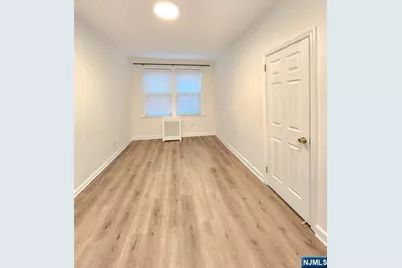 218 Broad Avenue 2F #2F, Leonia, NJ 07605 - Photo 2