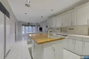 153 Ashley Pl, Park Ridge, NJ 07656 - Photo 12