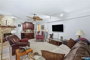 4 Lesa Ln, Hillsdale, NJ 07642 - Photo 38