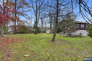 4 Lesa Ln, Hillsdale, NJ 07642 - Photo 8