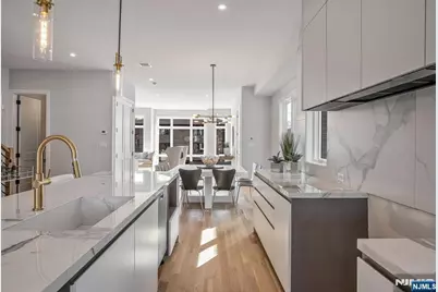 2449 Camner Street, Fort Lee, NJ 07024 - Photo 18