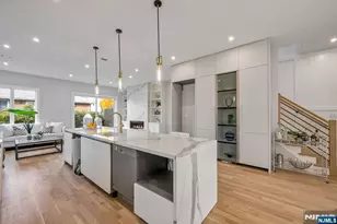 2449 Camner St, Fort Lee, NJ 07024 - Photo 16