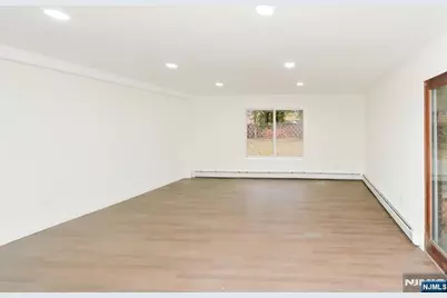 60 Poplar Avenue, Hackensack, NJ 07601 - Photo 4