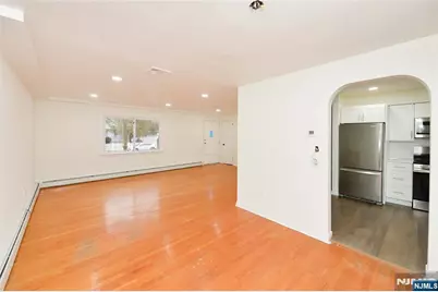 60 Poplar Avenue, Hackensack, NJ 07601 - Photo 8