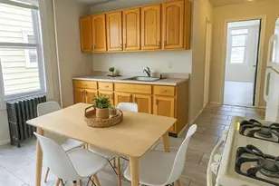 458-460 Leslie Street 2L, Newark, NJ 07112 - Photo 2