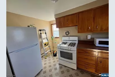 30 Garden Avenue, Woodland Park, NJ 07424 - Photo 6