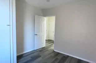 10 Hilliard Ave 4, Edgewater, NJ 07020 - Photo 8