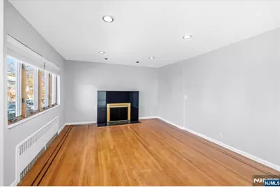 534 Kearney Avenue 1 #1, Cliffside Park, NJ 07010 - Photo 6