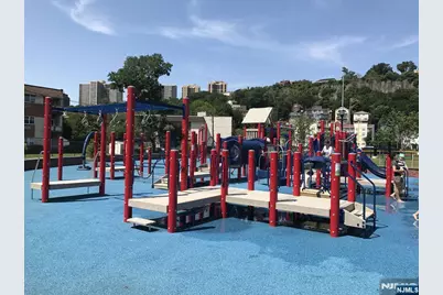 1111 River Road D5 #D5, Edgewater, NJ 07020 - Photo 14