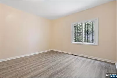 70 Sherman Avenue, Newark, NJ 07114 - Photo 4