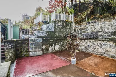 9017 Riverside Place House #House, North Bergen, NJ 07047 - Photo 24