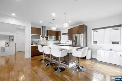 807 Edgewood Lane B #B, Fort Lee, NJ 07024 - Photo 1