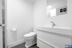 807 Edgewood Ln B, Fort Lee, NJ 07024 - Photo 32