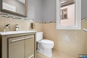 807 Edgewood Ln B, Fort Lee, NJ 07024 - Photo 12