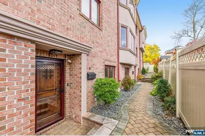807 Edgewood Lane B #B, Fort Lee, NJ 07024 - Photo 36
